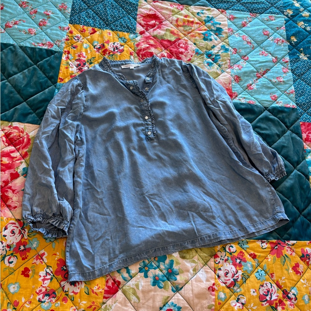 JANE + DELANCEY Chambray Shirt